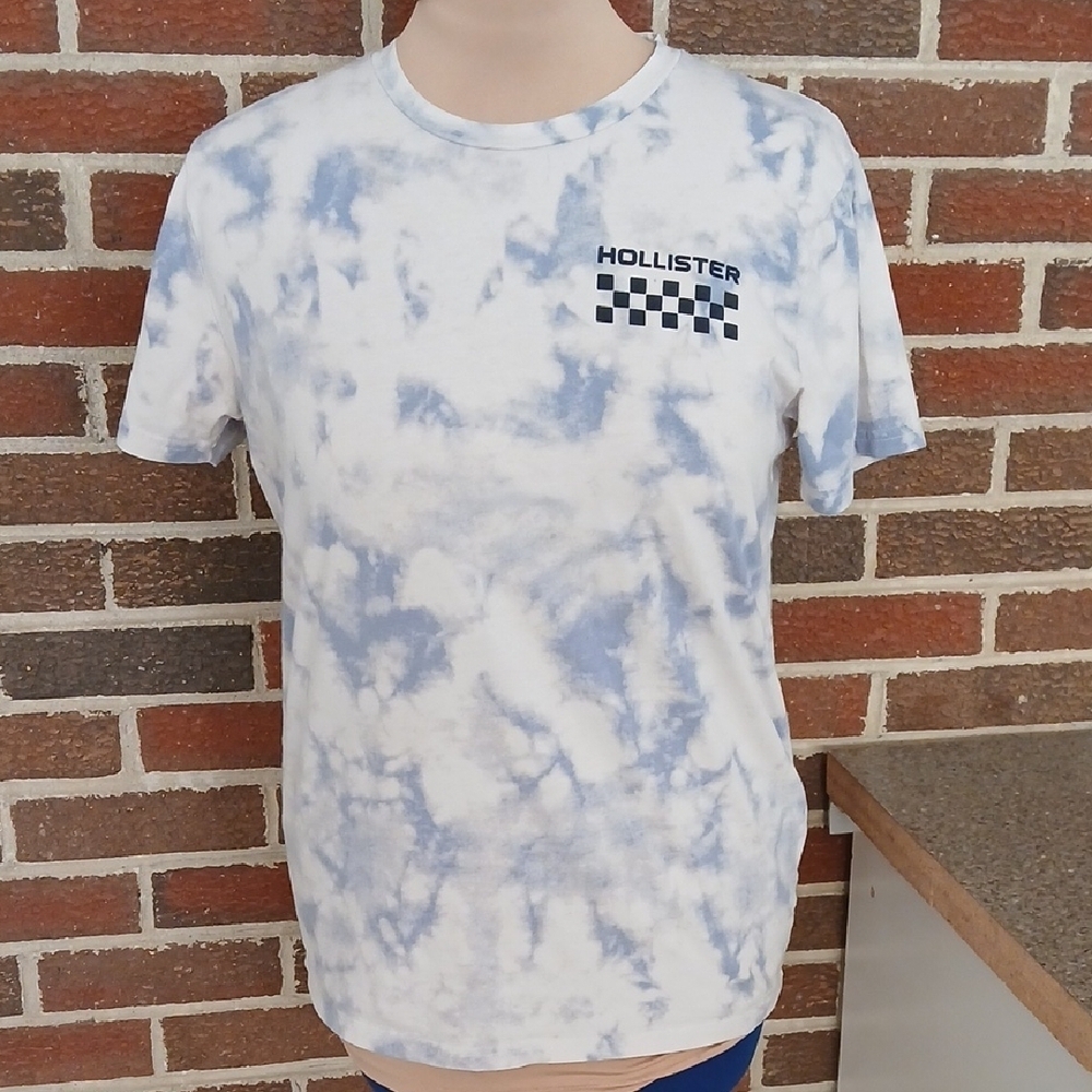 Hollister Blue and White Tie-Dye Short Sleeve Tee